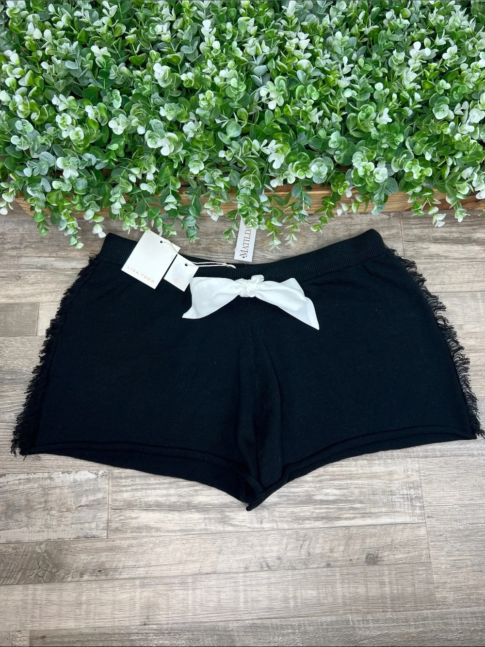 Lisa Todd Black Cotton Knit Shorts XL